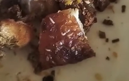 Làm rõ thông tin một tiểu thương ở Huế bán thịt heo quay có dòi