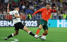 Ronaldo bị mỉa mai khi nói Lamine Yamal chưa xứng đáng với Quả bóng vàng