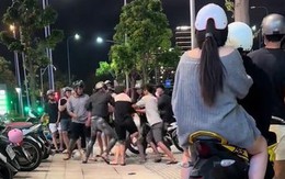 Truy xét nhóm thanh niên cầm mũ bảo hiểm đánh người túi bụi ở Thủ Đức