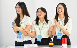 Bạn trẻ háo hức bước vào sân chơi thực tiễn, đấu trí tài chính
