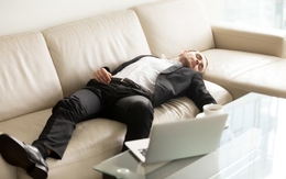 4 thói quen nên hạn chế sau 17h để tránh nguy cơ đột quỵ