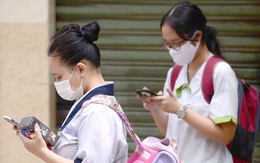 TP.HCM dự kiến cấm học sinh dùng điện thoại kể cả trong giờ ra chơi