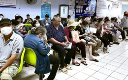 Sở Y tế TP.HCM: Kê đơn thuốc bệnh mạn tính 2-3 tháng 'không phải cấp phát tùy ý'