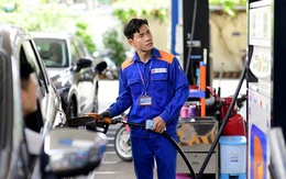 Giá xăng dầu tăng trở lại, RON95 vượt mức 20.000 đồng/lít