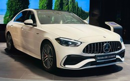 Tin tức giá xe: Mercedes-AMG C 43 4Matic giảm tới hơn 300 triệu, 'áp sát' C 300 AMG dù mạnh hơn hẳn