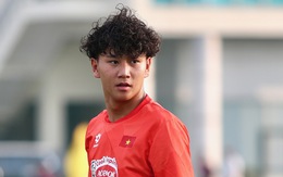 HLV Kim Sang Sik loại cầu thủ Việt kiều Alex Bùi