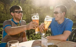 Đã trót mê nhậu, tập môn gì để chống chọi sự tàn phá của rượu bia?