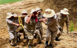 Xử lý thành công quả bom nặng 2 tạ ngay trước cửa động Phong Nha