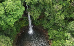 Phát hiện 2 thác nước tự nhiên tuyệt đẹp giữa rừng Quảng Ngãi