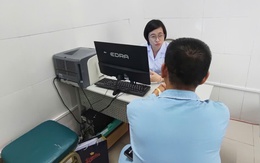 Chạy deadline xuyên đêm, người đàn ông bị rối loạn cương dương kéo dài, muốn tự tử