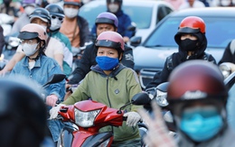 Cấm dần xe máy chạy xăng: Người dân mong muốn gì?