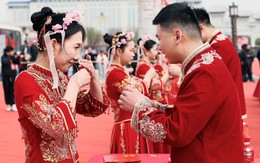 Trung Quốc tăng kỷ lục số ngày nghỉ cưới để khuyến khích kết hôn và sinh con