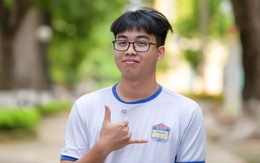 Nam sinh đạt 5 danh hiệu thủ khoa toàn quốc: Chọn ngành kỹ thuật nhưng yêu văn, làm thơ, viết rap