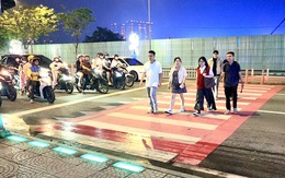 Nhiều tai nạn liên quan người đi bộ qua đường, CSGT TP.HCM đưa ra loạt khuyến cáo