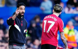 Man United trả giá vì Amorim