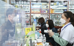 Người bệnh tự mua thuốc bên ngoài sẽ được thanh toán bảo hiểm y tế ra sao?