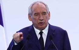 Thủ tướng Pháp đề xuất bỏ hai ngày lễ để giảm nợ công