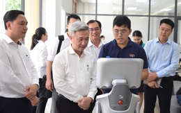 Phó bí thư Đặng Minh Thông khảo sát hoạt động phường Thủ Đức