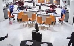 Cháu nó ở nhà ngoan lắm