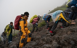 Nhật Bản mở cửa núi Phú Sĩ cho mùa leo núi hè 2025