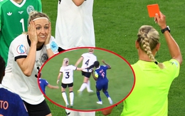 Cầu thủ Đức nhận thẻ đỏ 'vô duyên' ở Euro nữ 2025