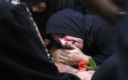 Israel bị tố bắn vào dân thường tìm viện trợ ở Gaza, 32 người thiệt mạng