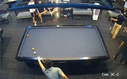 Đối thủ giật mình trước siêu phẩm bida 4 băng