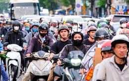 Tách riêng làn cho xe máy hay tổ chức linh hoạt, không đặt dải phân cách cố định?