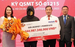 Người đàn ông ở TP.HCM trúng Vietlott 344 tỉ đồng: Nhìn dãy số trùng kết quả mà tôi thấy run