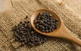 Tiêu đen có thật sự chữa được bệnh tắc nghẽn tim hiệu quả hơn thuốc tây?