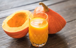 Có thật nước ép bí đỏ giúp chữa ung thư?