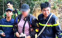 Cảnh sát cứu hai du khách bị kiệt sức khi dã ngoại trên núi Cỏ Ống