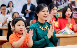 'Cô giáo' Ngô Phương Ly với lớp học tiếng Việt tại Nga