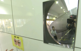 Thành phố lắp 'gương chống biến thái' ở ga tàu