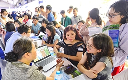 Tuyển sinh đại học 2025: Điểm sàn giảm sâu, điểm chuẩn sẽ ra sao?