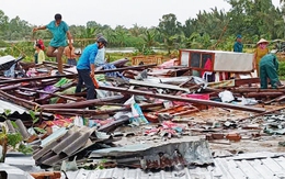 Cà Mau: Dông lốc làm 22 căn nhà sập và tốc mái
