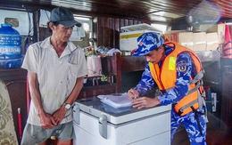 Cảnh sát biển 4 bắt khoảng 300.000 lít dầu lậu trong hai ngày liền