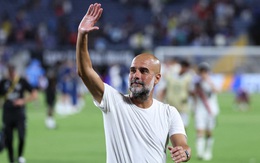 HLV Pep Guardiola gây sốt với diện mạo mới