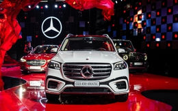 Một vòng triển lãm Mercedes-Benz: Choáng ngợp bộ sưu tập xe gần 100 tỉ đồng