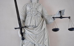 Bác sĩ phụ khoa xâm hại tình dục 9 bệnh nhân ở Pháp, nhận 10 năm tù