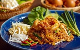 Đầu bếp nhà hàng 3 sao Michelin chỉ cách nấu pad Thái được yêu thích hơn 1 thế kỷ