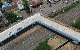 Xây cầu vượt cua 90 độ, 7 kỹ sư bị đình chỉ