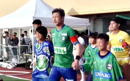 Huyền thoại Kazuyoshi Miura vẫn ra sân đá chính ở tuổi 58