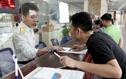 Người Việt công tác nước ngoài nợ thuế ở trong nước, được nhập cảnh không?