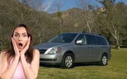 Đi mua xe, khách ngỡ ngàng phát hiện đại lý trưng bày chiếc xe cũ mình đã bán cho... đồng nát