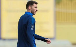 Al Nassr sẵn sàng chi 750 tỉ đồng để ‘nhốt’ Laporte một năm