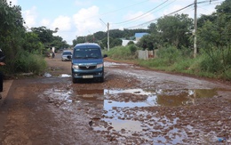 Để đường lầy lội vì dự án 'tắc' 12 năm: Cán bộ làm không tốt thì nên thay