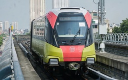 Hà Nội Metro 'chân thành xin lỗi' hành khách vì bị cấm mang xe chứa pin lithium lên tàu metro