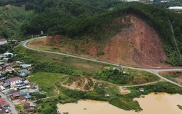 Cận cảnh quả đồi sạt lở sắp đổ ập vào khu dân cư Lâm Đồng