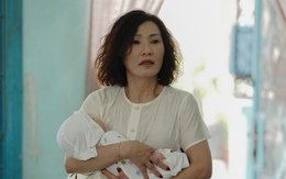 'Mang mẹ đi bỏ' đạt 150 tỉ, Hồng Đào lại làm bà trong 'Cục vàng của ngoại'